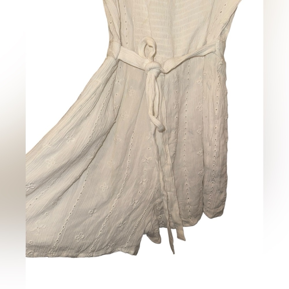 Dex white eyelet lace Romper - Picture 3 of 8